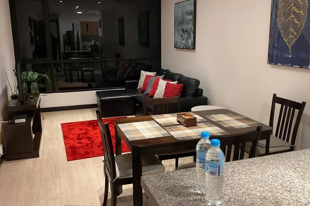 Suite Ejecutiva Parque La Carolina Con Piscina, Spa, Gym Quito 0*,