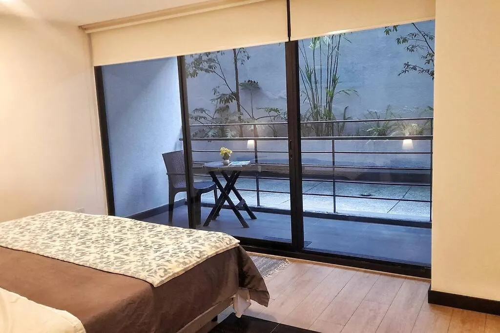 Suite Ejecutiva Parque La Carolina Con Piscina, Spa, Gym Quito 0*,